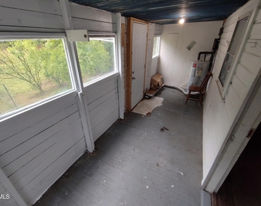 808 Glenco Road - Photo Thumbnail 17