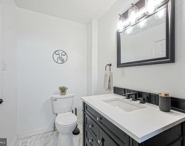 411 Greenview Road - Photo Thumbnail 13