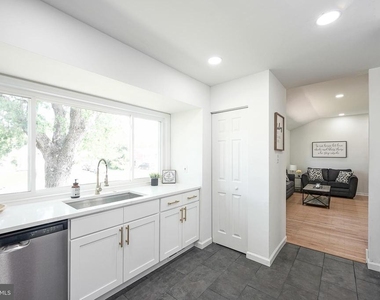 411 Greenview Road - Photo Thumbnail 16