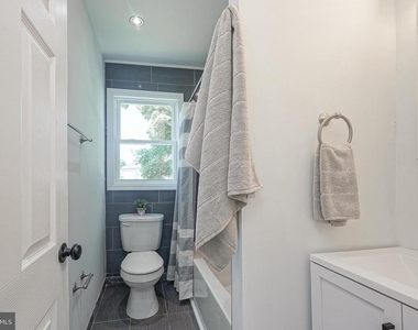 411 Greenview Road - Photo Thumbnail 21