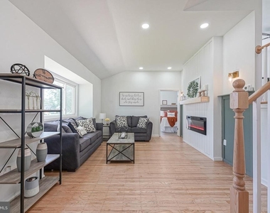 411 Greenview Road - Photo Thumbnail 2