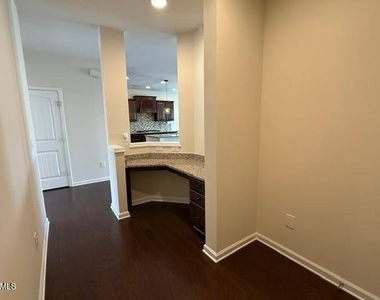 1009 Magnolia Blossom Lane - Photo Thumbnail 9