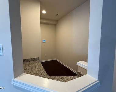 1009 Magnolia Blossom Lane - Photo Thumbnail 8