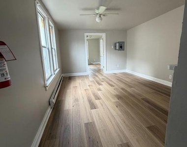 1201 N Commerce Street - Photo Thumbnail 2