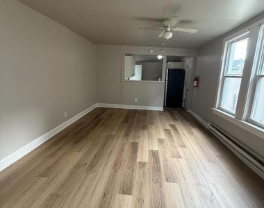 1201 N Commerce Street - Photo Thumbnail 5