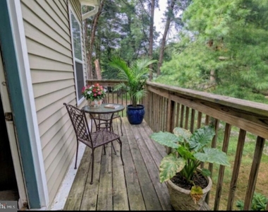 1402 Tristram Circle - Photo Thumbnail 9