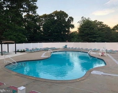 1402 Tristram Circle - Photo Thumbnail 16