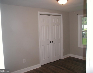 946 Lincoln Road - Photo Thumbnail 8