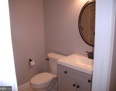 946 Lincoln Road - Photo Thumbnail 10