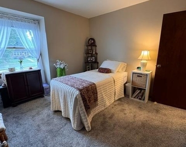 444 E Holly Avenue - Photo Thumbnail 3