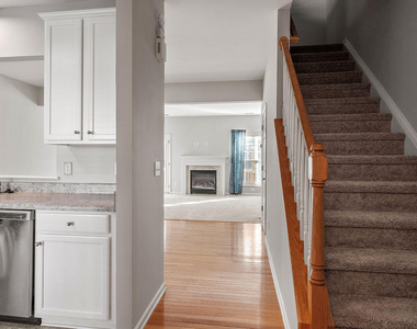 3048 Settle In Lane - Photo Thumbnail 6