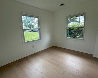 16 Marshal Lane - Photo Thumbnail 8