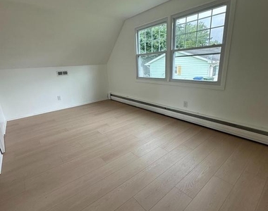 16 Marshal Lane - Photo Thumbnail 18