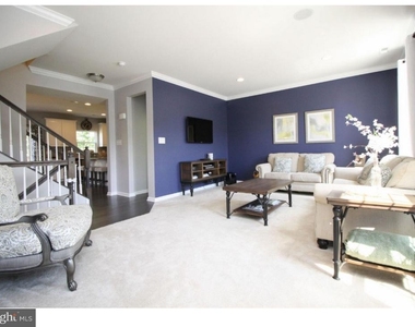 33 Wallace Street - Photo Thumbnail 4