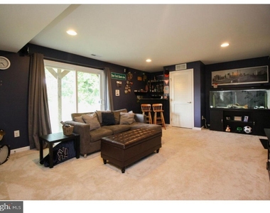 33 Wallace Street - Photo Thumbnail 10