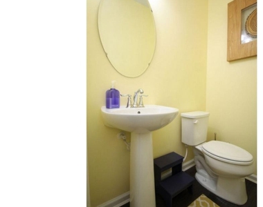 33 Wallace Street - Photo Thumbnail 9