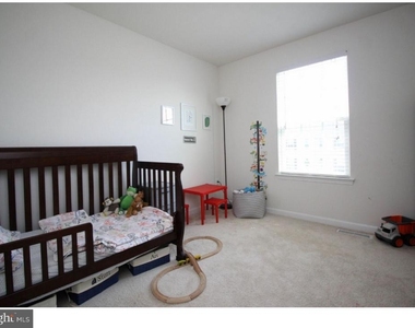 33 Wallace Street - Photo Thumbnail 18