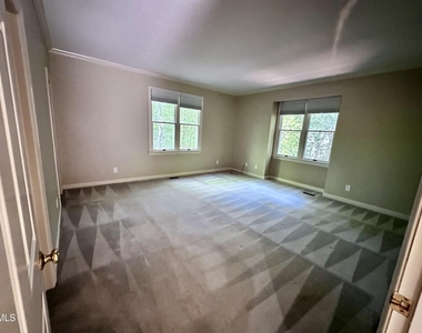 628 Spindlewood - Photo Thumbnail 7