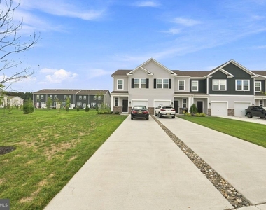 126 Corolla Drive - Photo Thumbnail 3