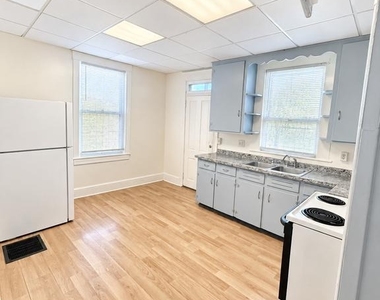 648-650 N Mulberry Street - Photo Thumbnail 2
