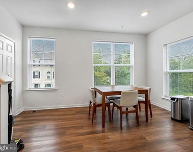 45710 N Maxine Way - Photo Thumbnail 5