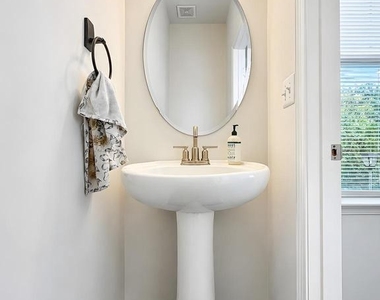 45710 N Maxine Way - Photo Thumbnail 11