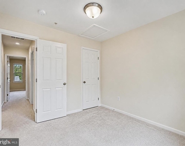 45710 N Maxine Way - Photo Thumbnail 21