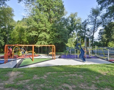 104 Saint Ives Place - Photo Thumbnail 66