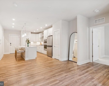 104 Saint Ives Place - Photo Thumbnail 10