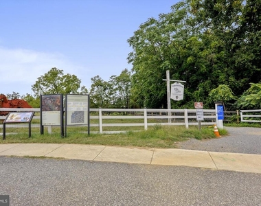 104 Saint Ives Place - Photo Thumbnail 61