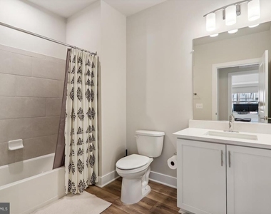 104 Saint Ives Place - Photo Thumbnail 27