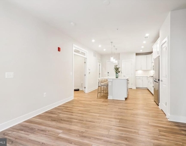 104 Saint Ives Place - Photo Thumbnail 12
