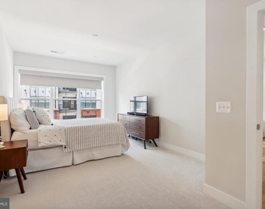 104 Saint Ives Place - Photo Thumbnail 16
