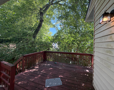 100 Drywood Place - Photo Thumbnail 5