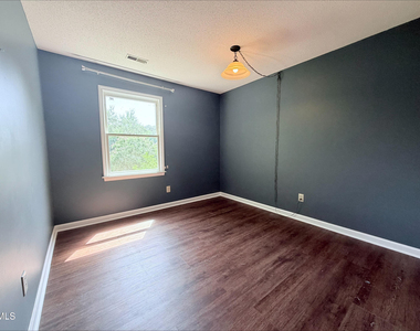 100 Drywood Place - Photo Thumbnail 10