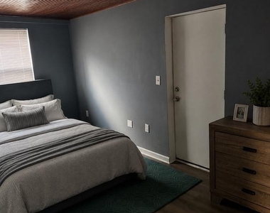 6515 Kipling Parkway - Photo Thumbnail 6