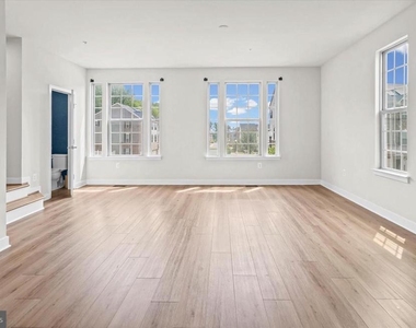 4111 Shirley Rose Court - Photo Thumbnail 8