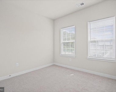 4111 Shirley Rose Court - Photo Thumbnail 16