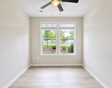 4809 Vista Green Lane - Photo Thumbnail 4