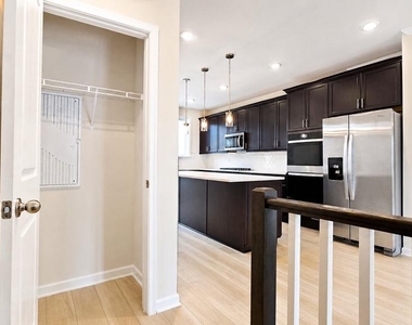 4809 Vista Green Lane - Photo Thumbnail 9