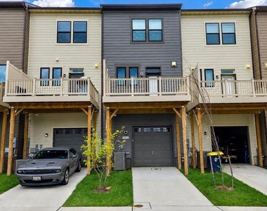 4809 Vista Green Lane - Photo Thumbnail 2