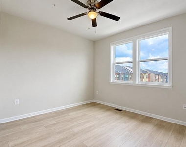 4809 Vista Green Lane - Photo Thumbnail 22