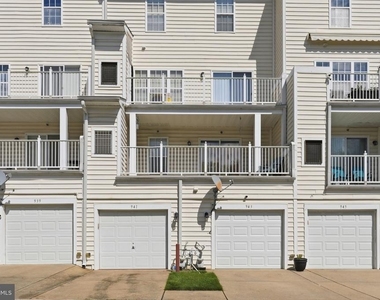941 Pine Forest Lane - Photo Thumbnail 30