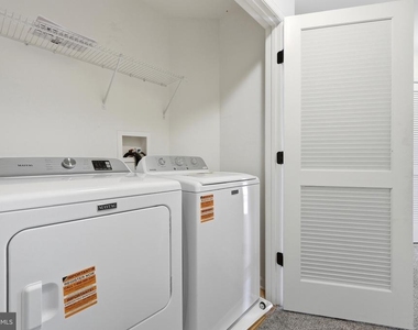 941 Pine Forest Lane - Photo Thumbnail 29