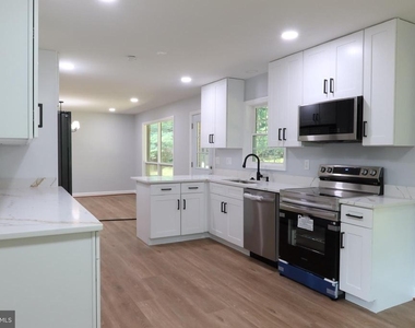 14301 Northwyn Drive - Photo Thumbnail 15