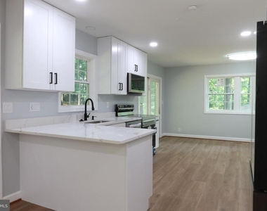 14301 Northwyn Drive - Photo Thumbnail 5