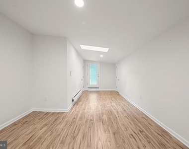 10600 Vantage Court - Photo Thumbnail 16