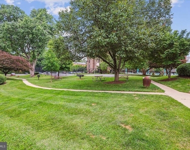 9907 Blundon Drive - Photo Thumbnail 20