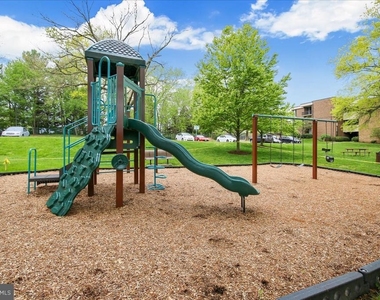 9907 Blundon Drive - Photo Thumbnail 22