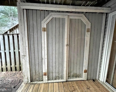 17626 Longview Lane - Photo Thumbnail 37